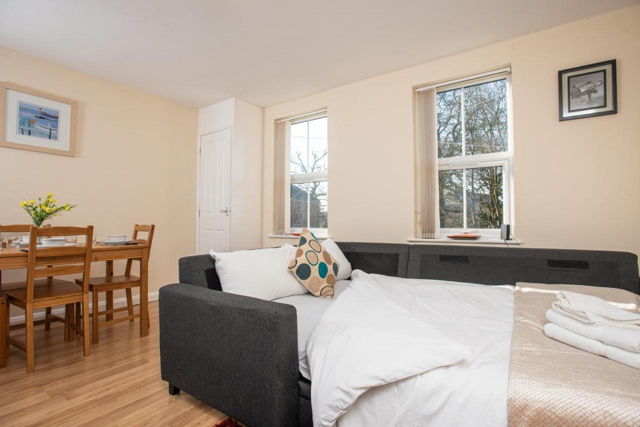 Cowley Spacious Flat With Parking, أكسفورد المظهر الخارجي الصورة